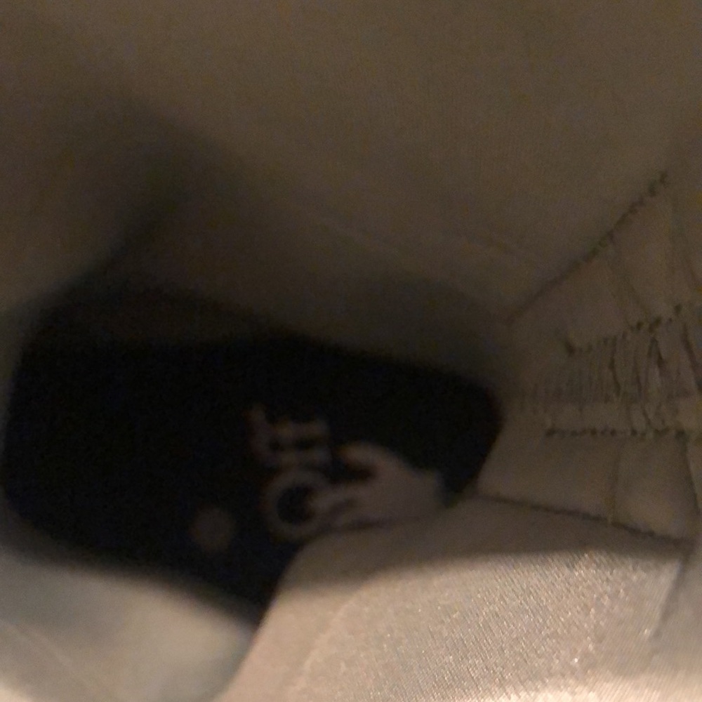 Off White Flash - image 7